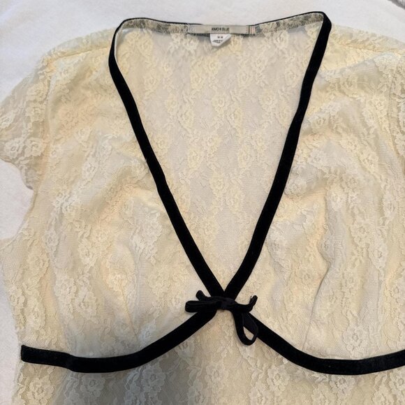 Kimchi Blue Women's Cream and White Vest - Picture 5 of 5